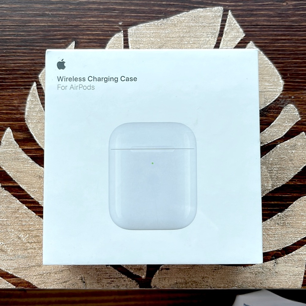Apple Wireless Charging Case for AirPods (unopened box)